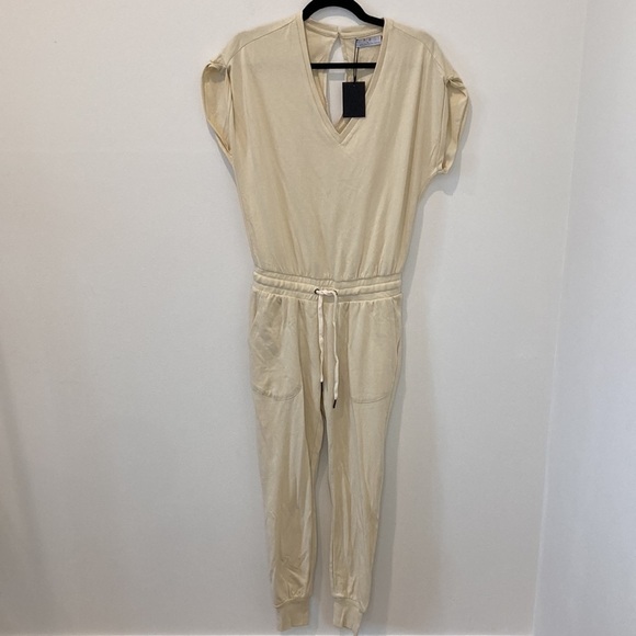 N.Philanthropy Lawes Short Sleeve V neck Jumpsuit - Picture 4 of 12